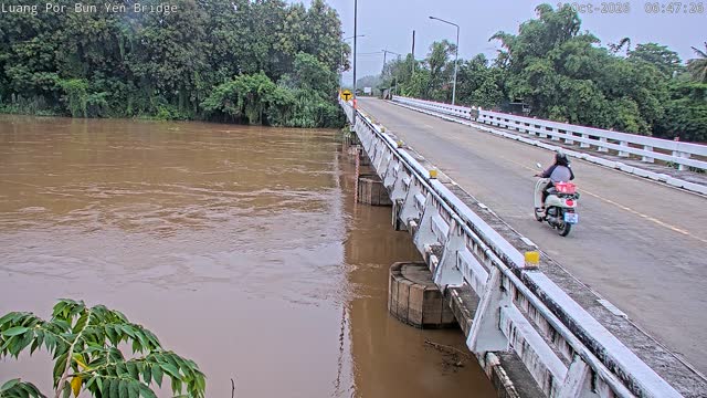 Latest picture from the Luang Phor Bunyen Bridge camera