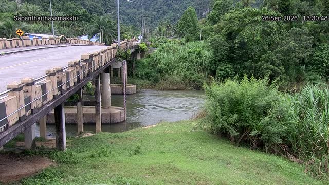 Latest picture from the Fai Tha Samakkhi Bridge camera