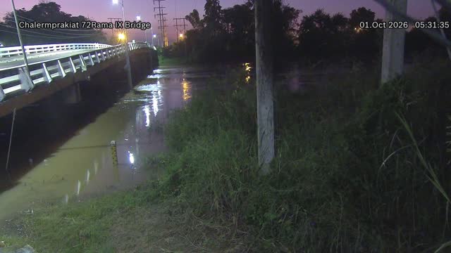 Latest picture from the Chaloemphrakiat ro 9 72 Phansa Bridge camera