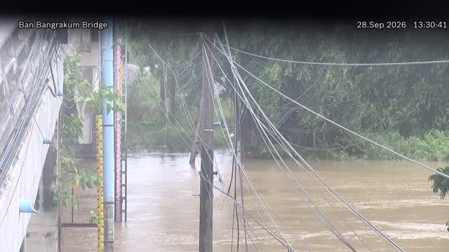 Latest picture from the Ban Bang Rakam Bridge camera