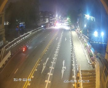 Latest picture from the Near Narit Damras Bridge, Khlong Mahanak, Chakraphat Phong Road camera