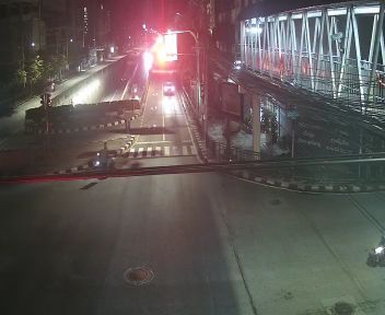 Latest picture from the Thiam Ruam Mit Intersection, Ratchadaphisek Road side camera