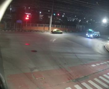 Latest picture from the Pracha Ruam Mit Intersection camera