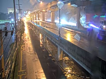 Latest picture from the Chaengwattana Road (in front of the Government Complex) camera
