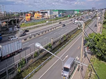 Latest picture from the Chalong Krung Rd intersects Motorway camera