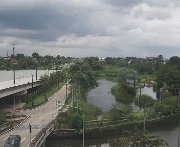 Latest picture from the Thawi Watthana Rd. intersects Utthayan Rd. camera