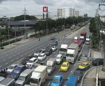 Latest picture from the Phetkasem Road intersecting with Taweewattana Road. camera