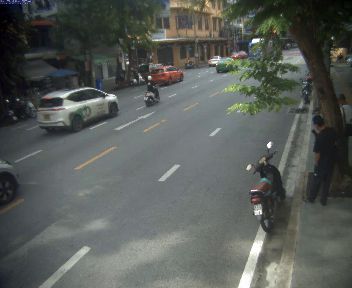 Latest picture from the Khlong Thom 1 Area camera