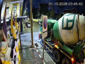 Latest picture from the Phra Sumen Road camera