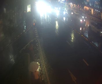 Latest picture from the Charoen Phon Intersection camera