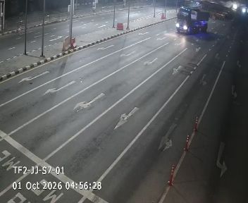 Latest picture from the Ratchayothin Intersection (outbound Phahonyothin Road, next to the police booth) camera