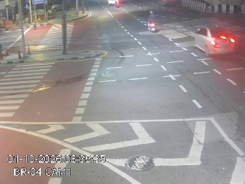 Latest picture from the Sathon-Surasak Intersection camera