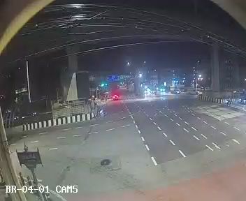 Latest picture from the Sathon-Surasak Intersection camera
