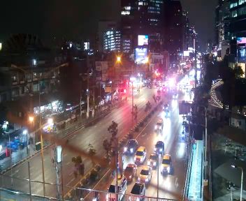 Latest picture from the Ratchada-Rama IV Intersection camera