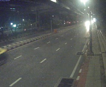 Latest picture from the In front of Chamchuri Square, Rama IV Rd outbound camera