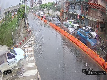 ภาพล่าสุดจากกล้อง แยกประชาอุทิศ