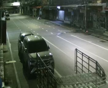 Latest picture from the Phahurat Road camera
