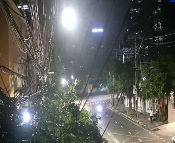 Latest picture from the Sathorn Soi 3 (Suan Plu) camera