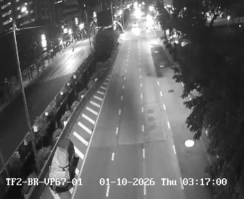 Latest picture from the Footbridge near Entrance to Soi Convent on  South Sathorn Road camera