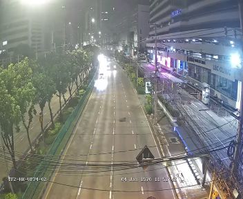 Latest picture from the Footbridge near Soi Ratchadaphisek 3 on Ratchadaphisek Road camera