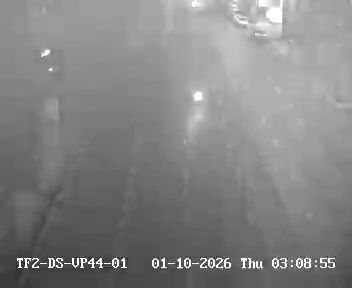 Latest picture from the Footbridge in front of  Rajamangala University of Technology Phra Nakhon Entrance to Soi Nakhon Sawan on Nakhon Sawan Road camera
