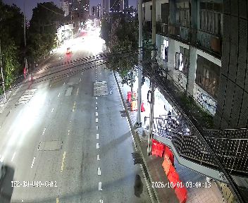 Latest picture from the Footbridge near Dishongsaram Temple on Phetchaburi Road camera