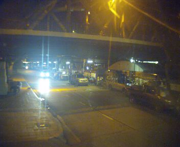 Latest picture from the Below/Under Phra Phuttha Yodfa Bridge (Memorial Bridge) camera