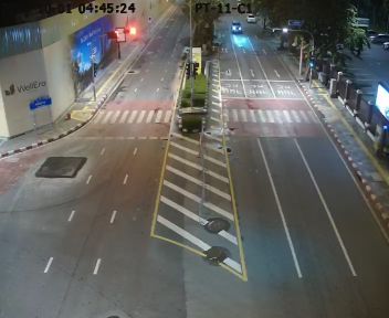 Latest picture from the Chit Lom Intersection camera