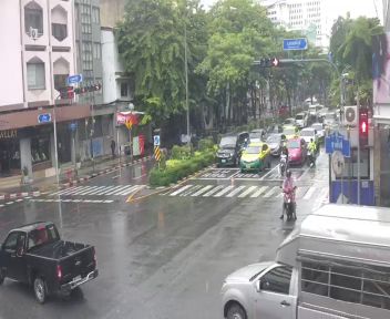 Latest picture from the Surasak Intersection camera