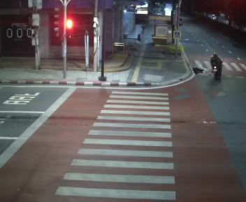 Latest picture from the Silom-Naradhiwas Intersection camera