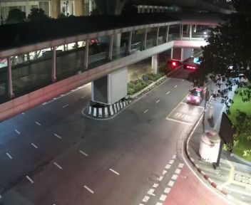 Latest picture from the Ploenchit Intersection camera