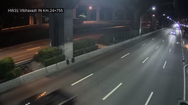 Latest picture from the Vibhavadi Rangsit Rd, Don Mueang, toward Lak Si Intersection camera