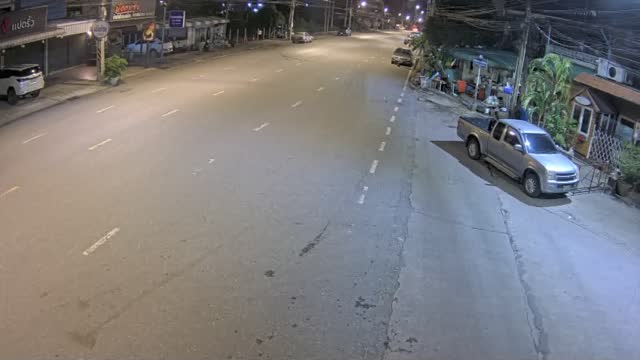 Latest picture from the Em-on Uthit 2 Rd, toward Si Sothon Tat Mai Rd-Maha Chakraphat Rd camera