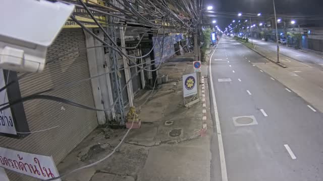 Latest picture from the Si Sothon Triad Mai Intersection - Maha Chak Phiphat Rd camera
