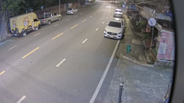 Latest picture from the In front of Thepprasit Witthaya School camera