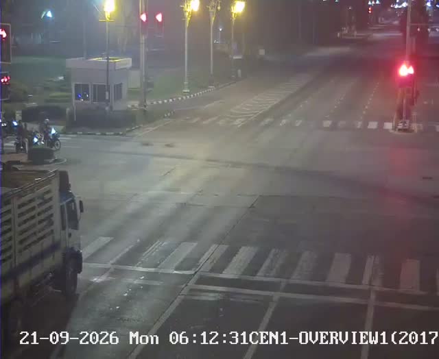 Latest picture from the Central intersection, northbound camera