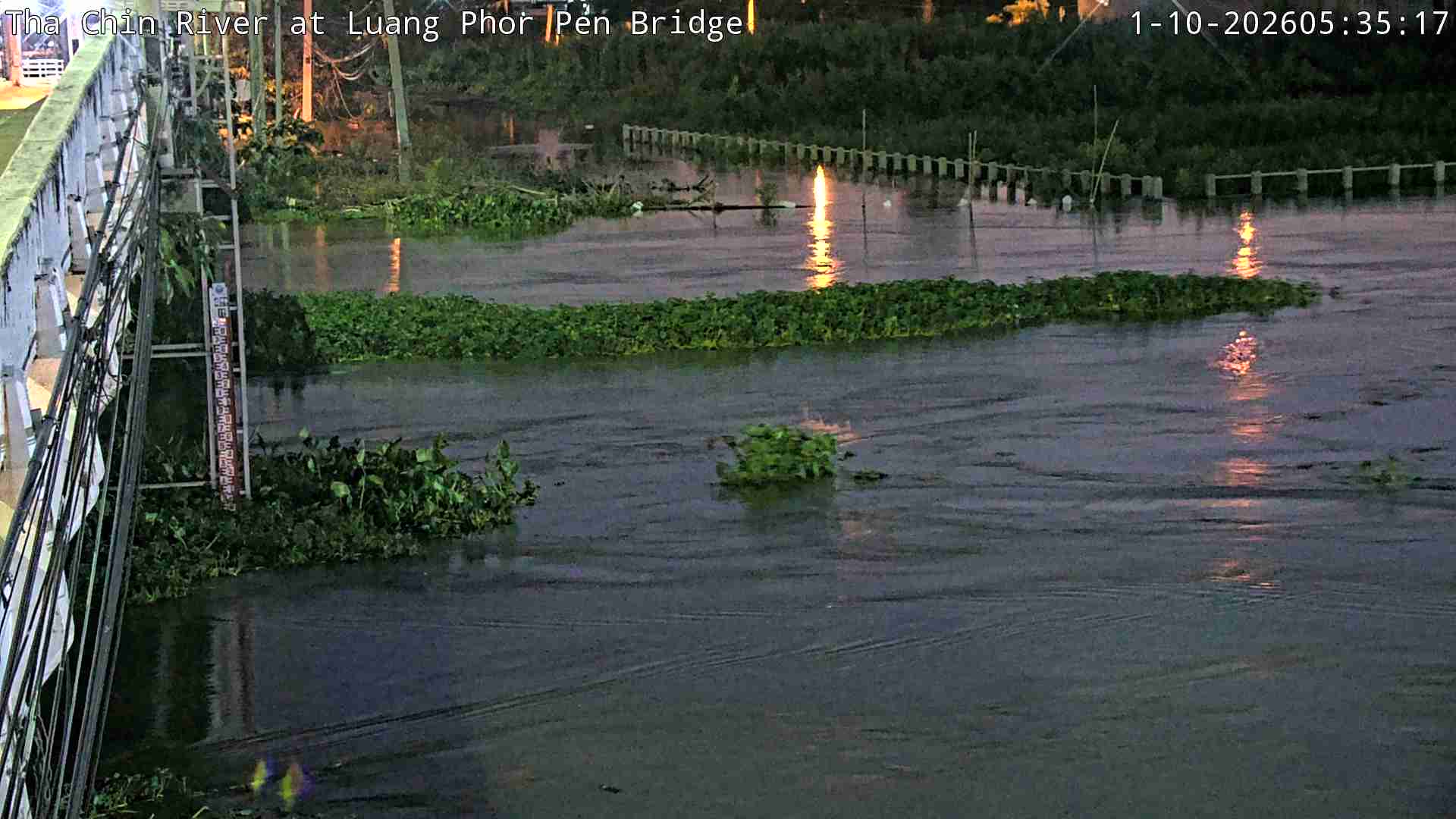 Latest picture from the Tha Chin River at Luang Phor Pen Bridge camera