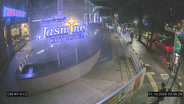 Latest picture from the Between Soi Sukhumvit 23-25, Sukhumvit Rd CAM2 camera