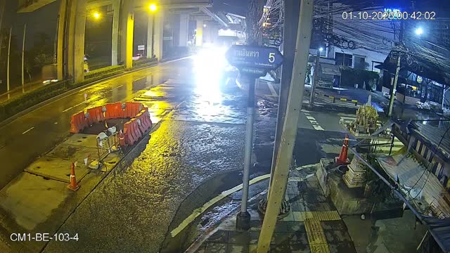 Latest picture from the Soi Ram Inthra 5 entrance-CAM4 camera