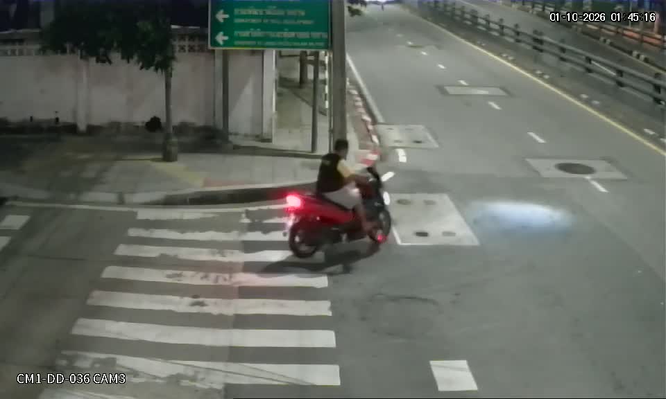 Latest picture from the Soi Mit Maitri entrance, Din Daeng Rd-CAM3 camera