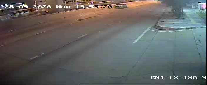 Latest picture from the In front of the Administrative Court building, Chaeng Watthana Rd (outbound)-CAM3 camera