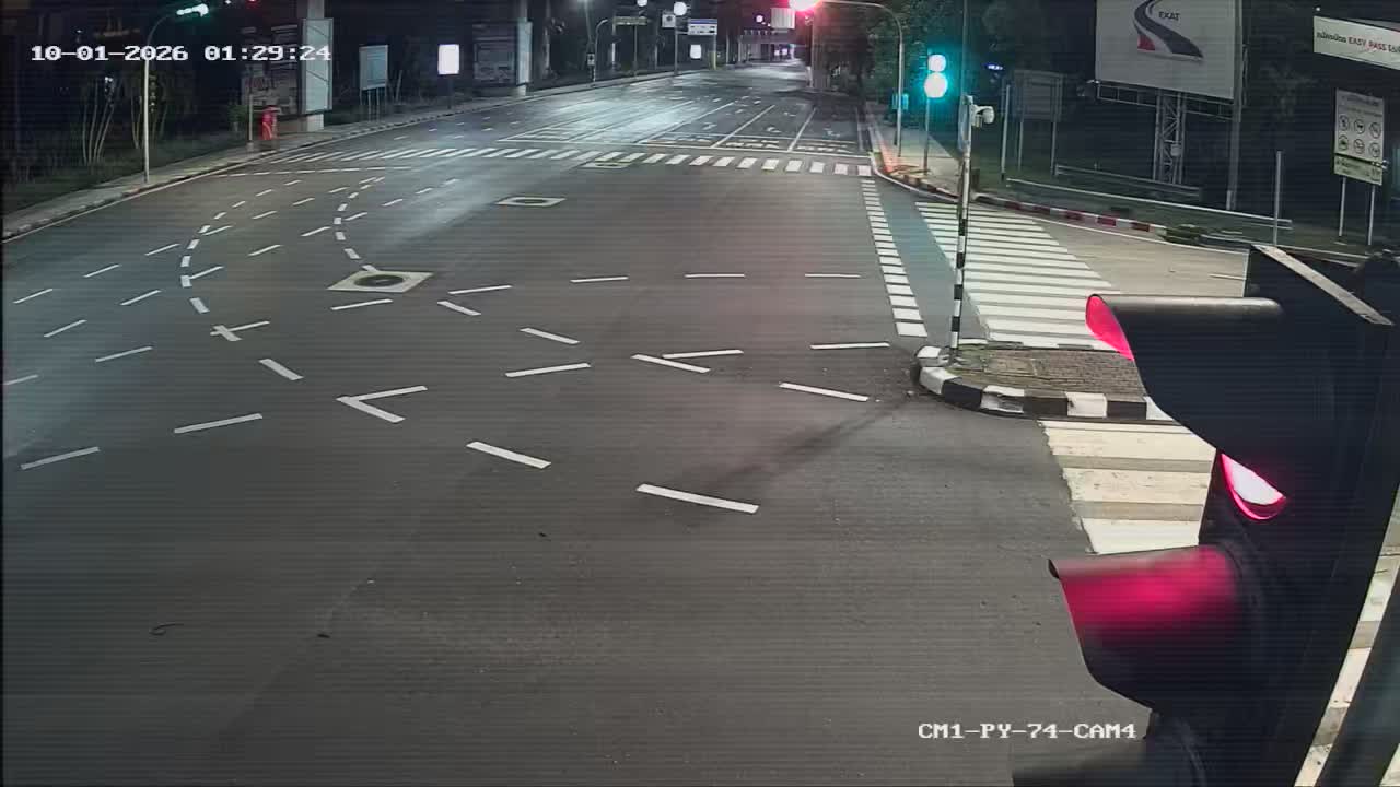Latest picture from the 15. Entrance to Soi Phra Ram 6 Soi 37 (Ranong 1)-CAM4 camera