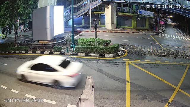Latest picture from the 25. Entrance to Phahon Yothin Soi 6-CAM4 camera