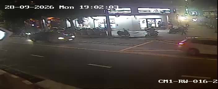 Latest picture from the Entrance to Soi Phaya Nak, Banthat Thong Rd-CAM2 camera