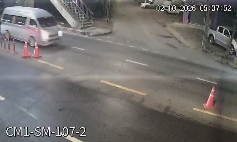 Latest picture from the O Ngoen Market entrance (2)-CAM2 camera