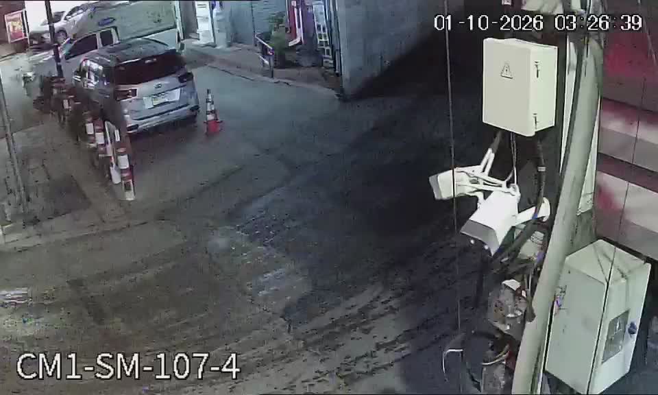Latest picture from the O Ngoen Market entrance (2)-CAM4 camera