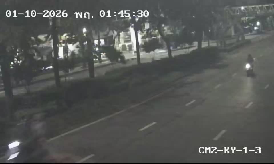 Latest picture from the Soi Phet Kasem 1-CAM3 camera