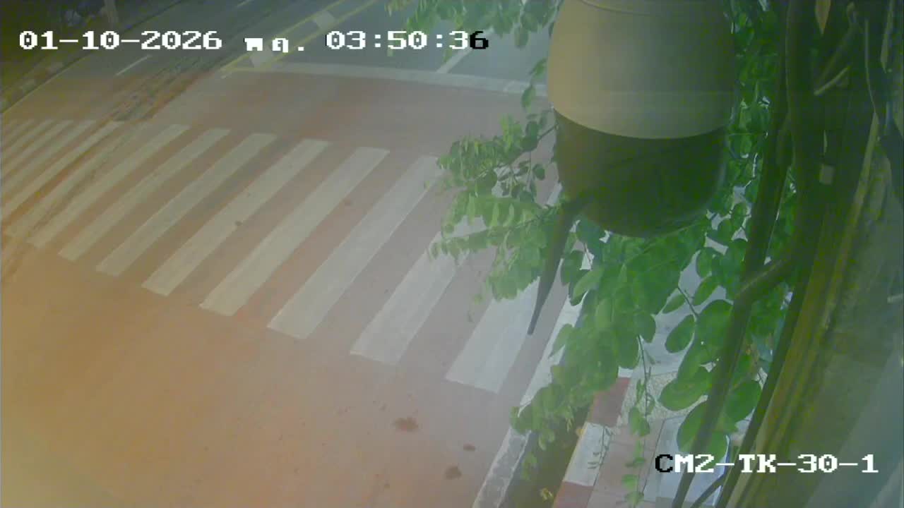 Latest picture from the Soi Pracha Uthit 91/1-CAM1 camera