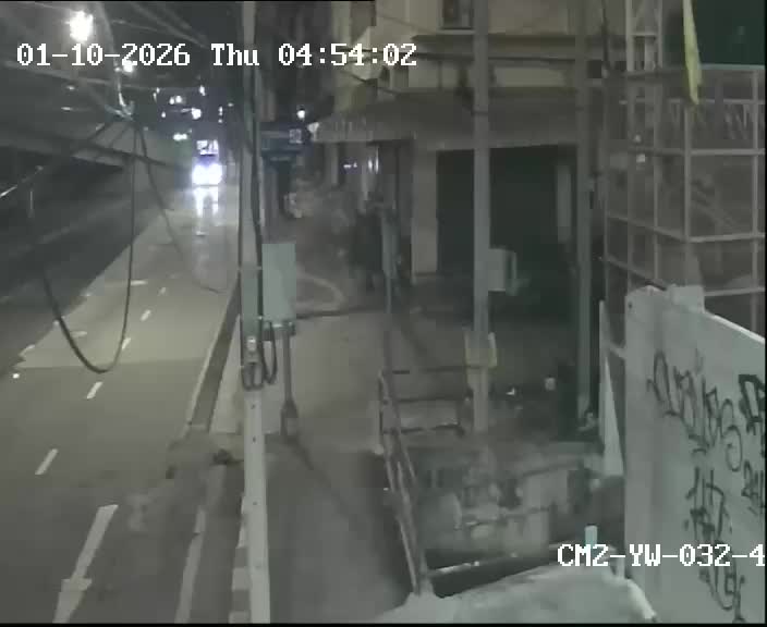 Latest picture from the Pedestrian Overpass, Rama III Intersection–Bhumibol Bridge, at the bus stop-CAM4 camera