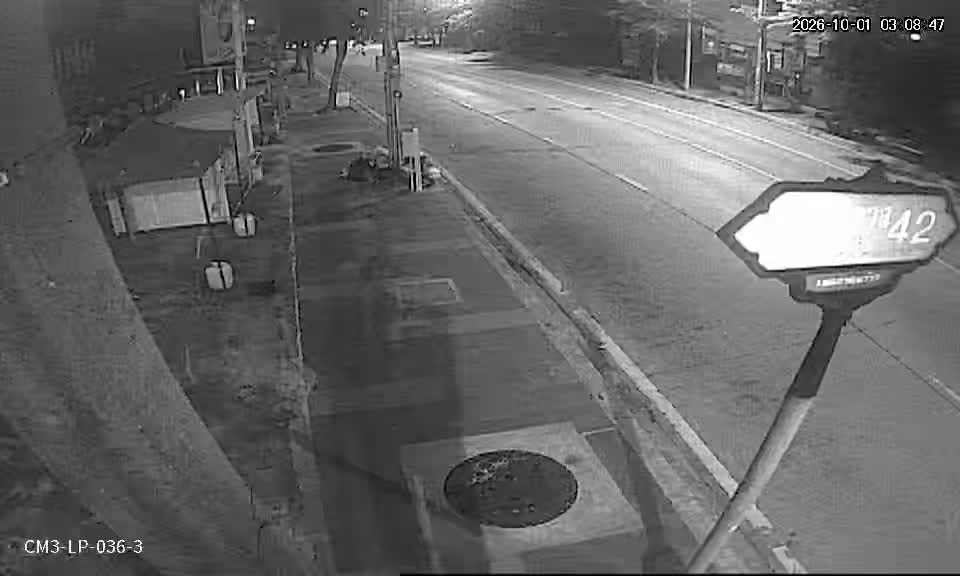 Latest picture from the Entrance to Soi Nak Niwat 42 (Lat Phrao Village)-CAM3 camera